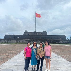 Tour A Pie Por La Ciudad Imperial De Hué - Bee Bee Travel