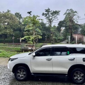 Da Nang to Lao Bao Border by private car- Bee Bee Travel