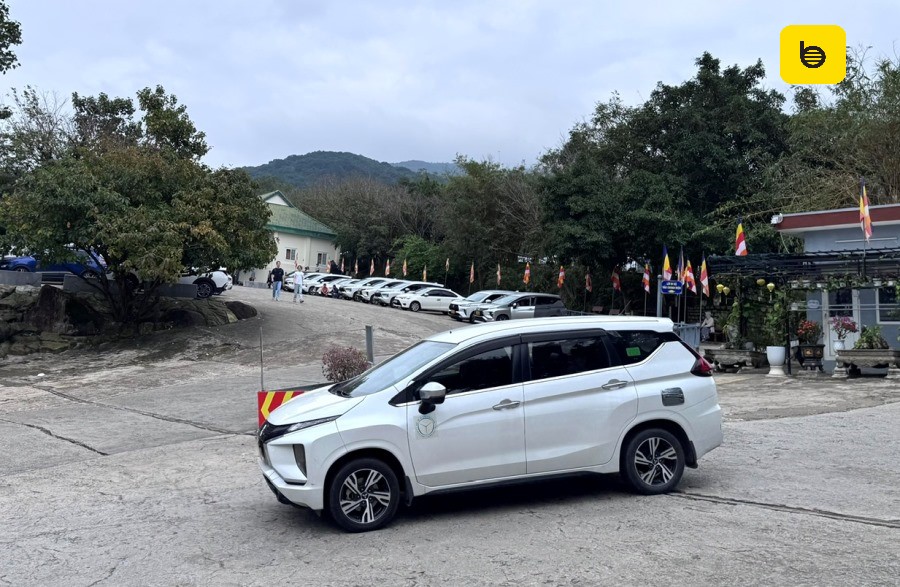 Da Nang to Lao Bao Border by private car- Bee Bee Travel