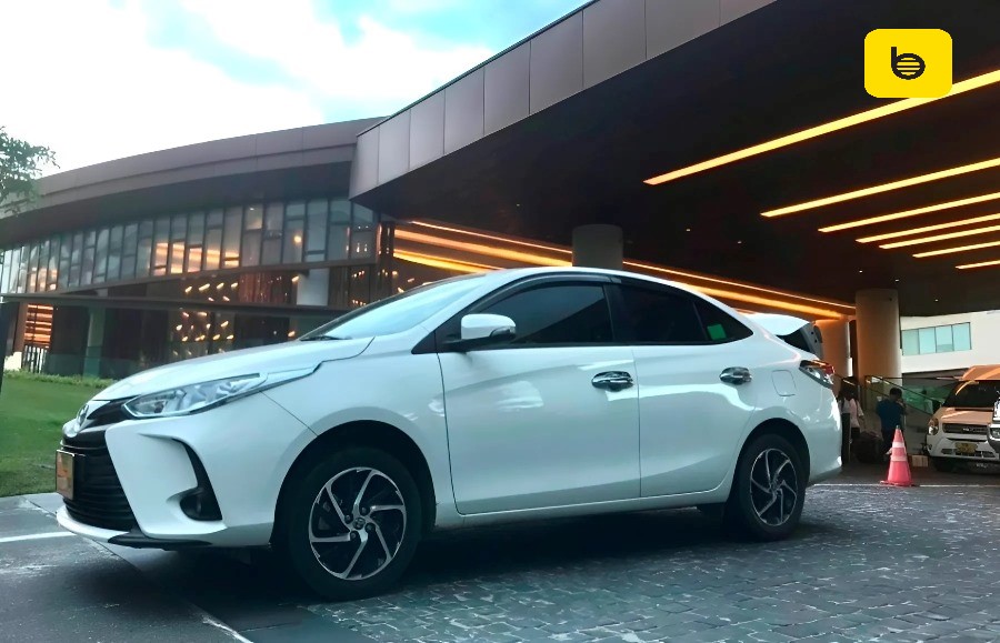 Da Nang to Lao Bao Border by private car- Bee Bee Travel