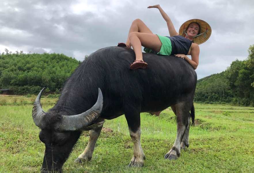 Dong Hoi to Duck Stop by private car- Bee Bee Travel