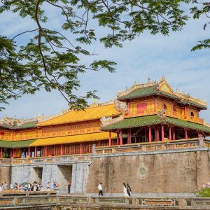 Dong Hoi to Hoi An by private car- Bee Bee Travel