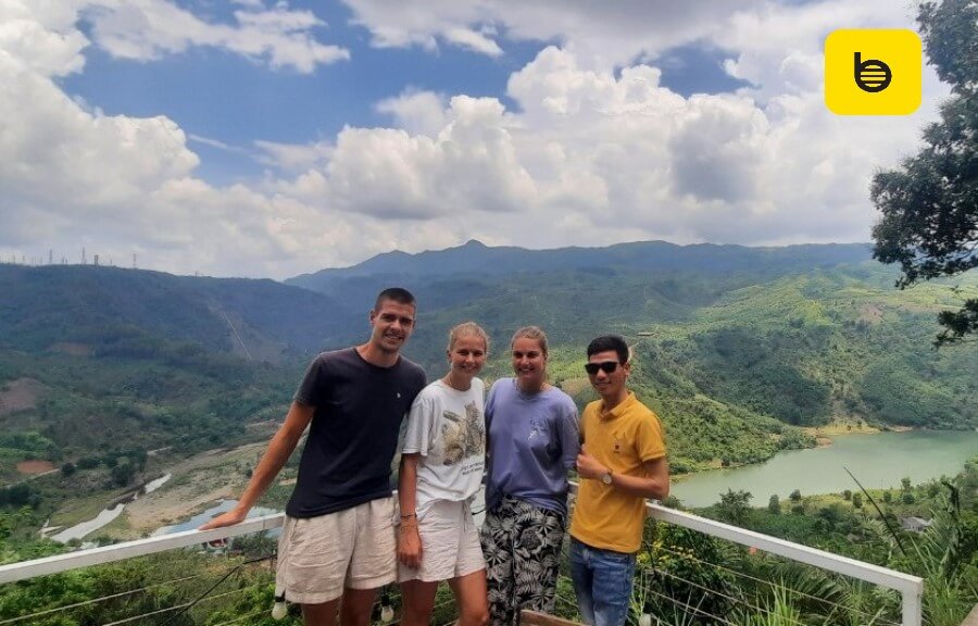 Dong Hoi to Ninh Binh by private car- Bee Bee Travel