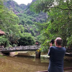 Dong Hoi to Ninh Binh by private car- Bee Bee Travel