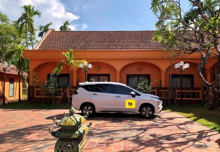 Hue to Nha Trang by private car- Bee Bee Travel