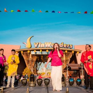 Hoi An to Vinpearl Land By Private Car- Bee Bee Travel