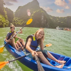 Hanoi To Halong Bay By Car - Bee Bee Travel
