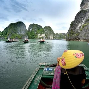 Hanoi To Halong Bay By Car - Bee Bee Travel