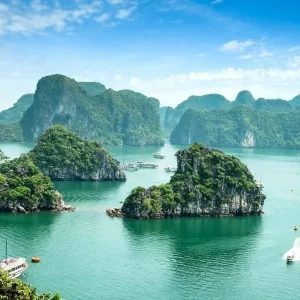 Hanoi To Halong Bay By Private Car - Bee Bee Travel