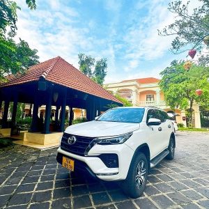 Ninh Binh to Dong Hoi by private car- Bee Bee Travel