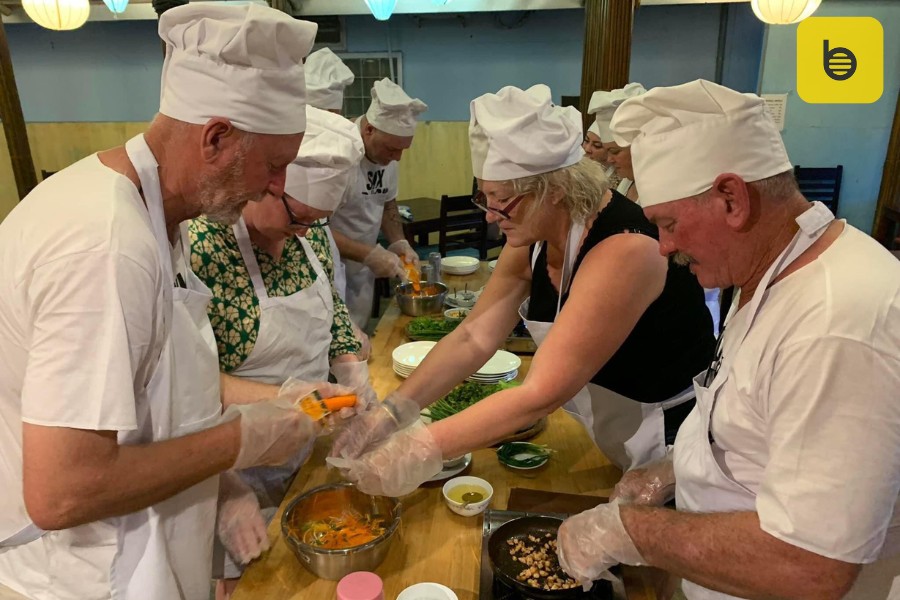 hoi an cooking class tour - bee bee travel