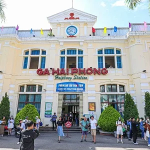 private car Halong Bay to Hai Phong - Bee Bee Travel